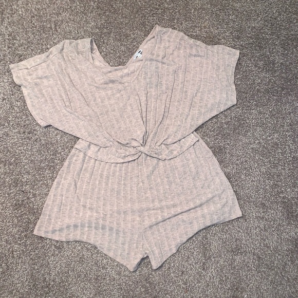 Fashion Nova Curve Bundle - Picture 3 of 8